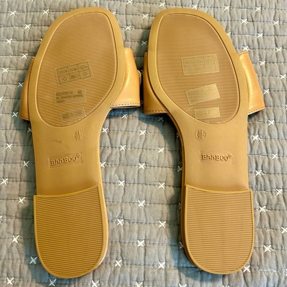 (Bundle 2 for $20) Women’s Bamboo Slides New- size 8.5 - Picture 2 of 2